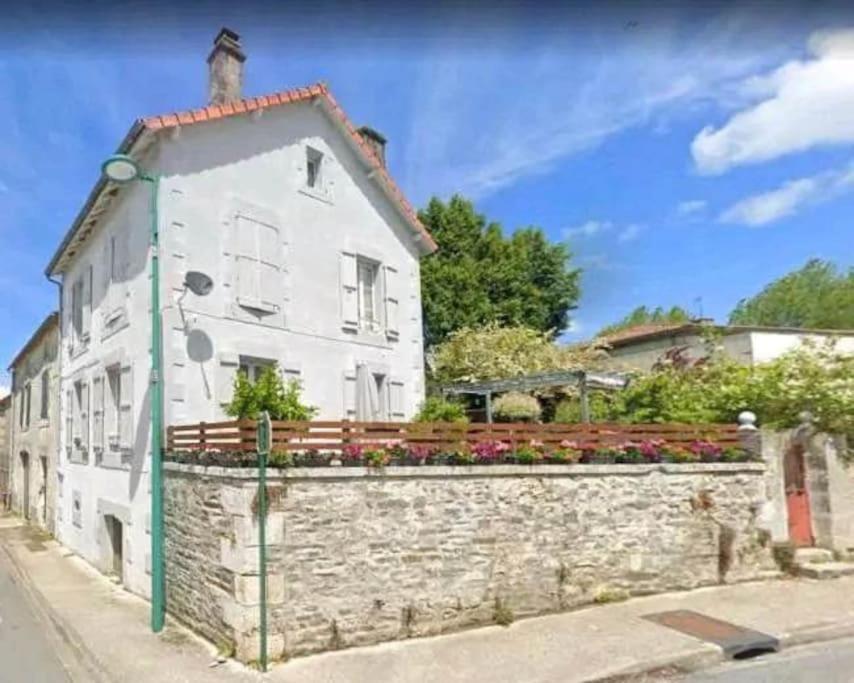 Montemboeuf Centre Town House Free Wifi Βίλα Εξωτερικό φωτογραφία